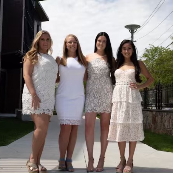 Lulu’s Midi dress - Picture 3 of 3